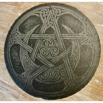 Celtic gravure Pentagram Moon Triskelion op leisteen 30cm