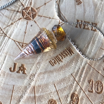 Workshop Orgonite Pendels donderdag 9 januari 2020 19:30-22:00 uur Workshop Orgonite Pendels donderdag 9 januari 2020 19:30-22:00 uur