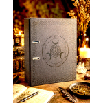 Book of shadows | A4 ringband, ordner, map | Mooi&Magisch | collectors item | zwart - met gravure Stropholos |Hekate's Wheel